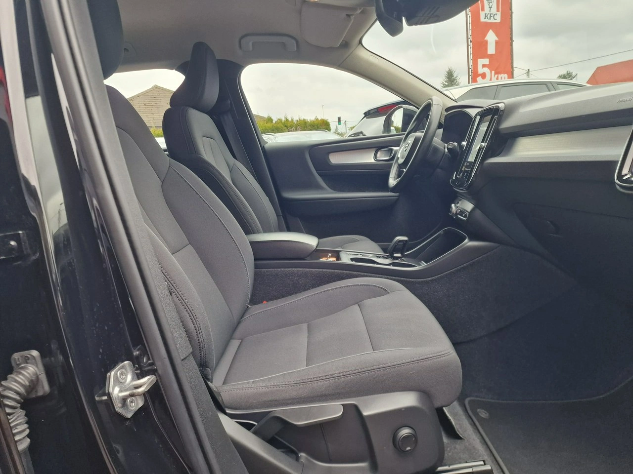 Volvo XC 40 - Zdjęcie 26