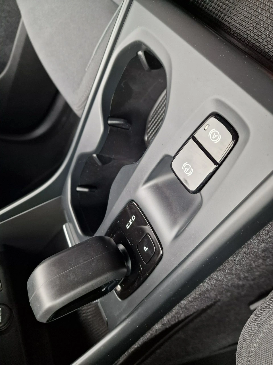 Volvo XC 40 - Zdjęcie 32