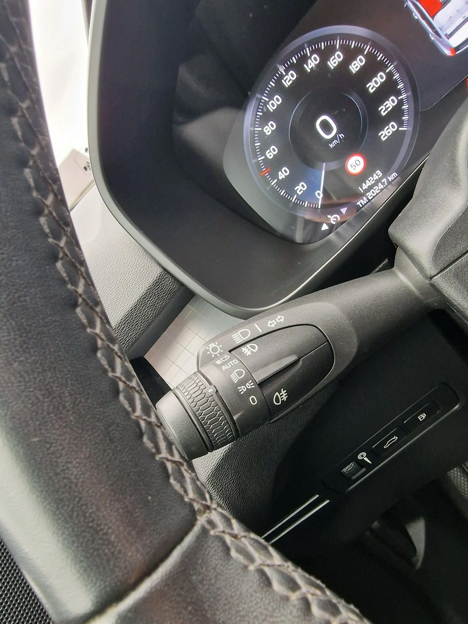 Volvo XC 40 - Zdjęcie 37