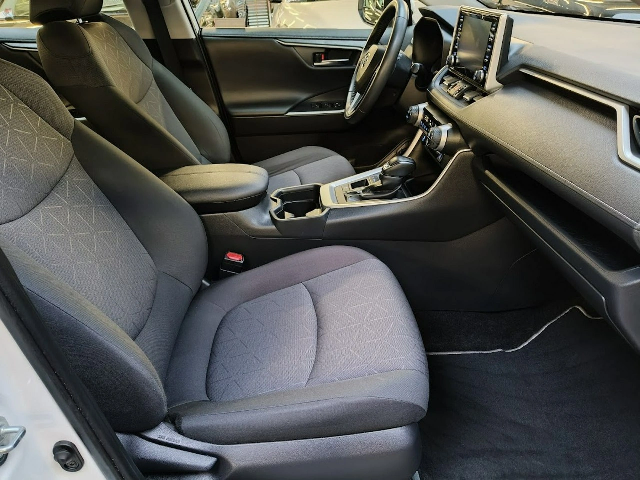 Toyota RAV-4 - Zdjęcie 13