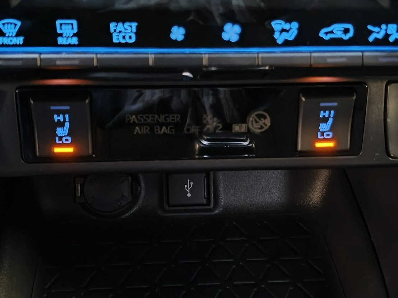 Toyota RAV-4 - Zdjęcie 25