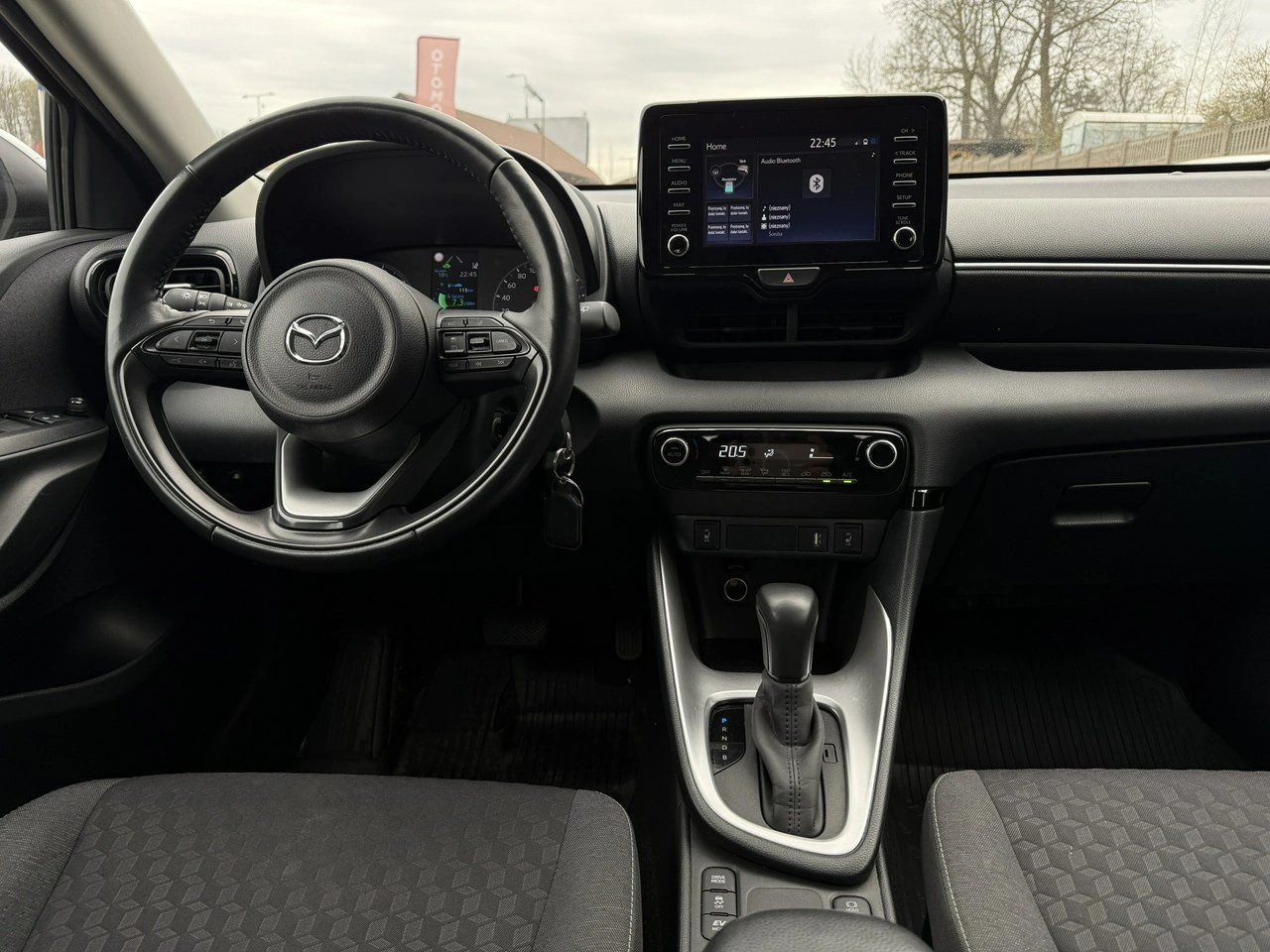 Mazda 2 Hybrid - Zdjęcie 13