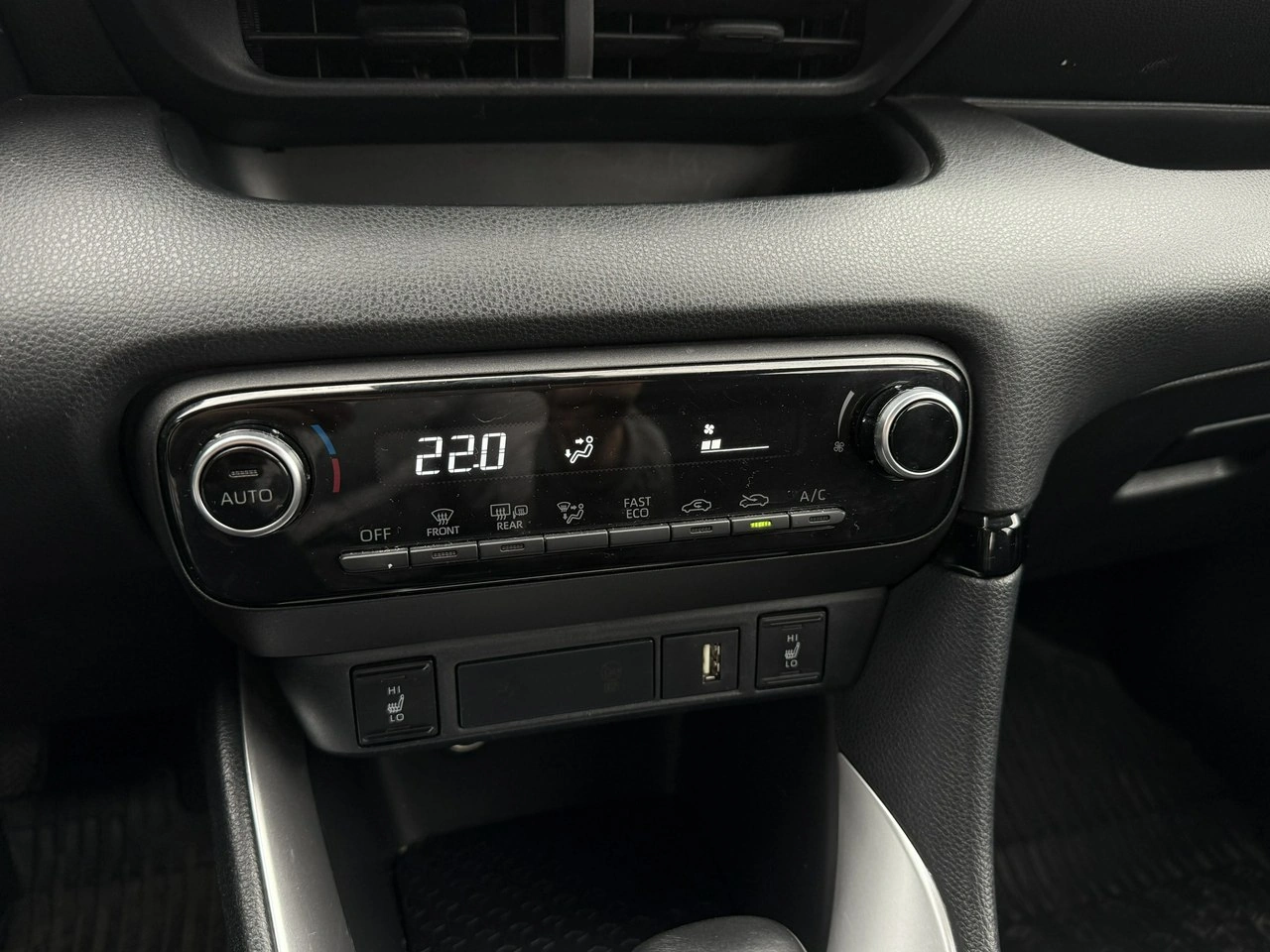 Mazda 2 Hybrid - Zdjęcie 15