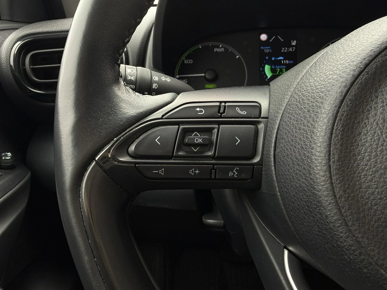 Mazda 2 Hybrid - Zdjęcie 18