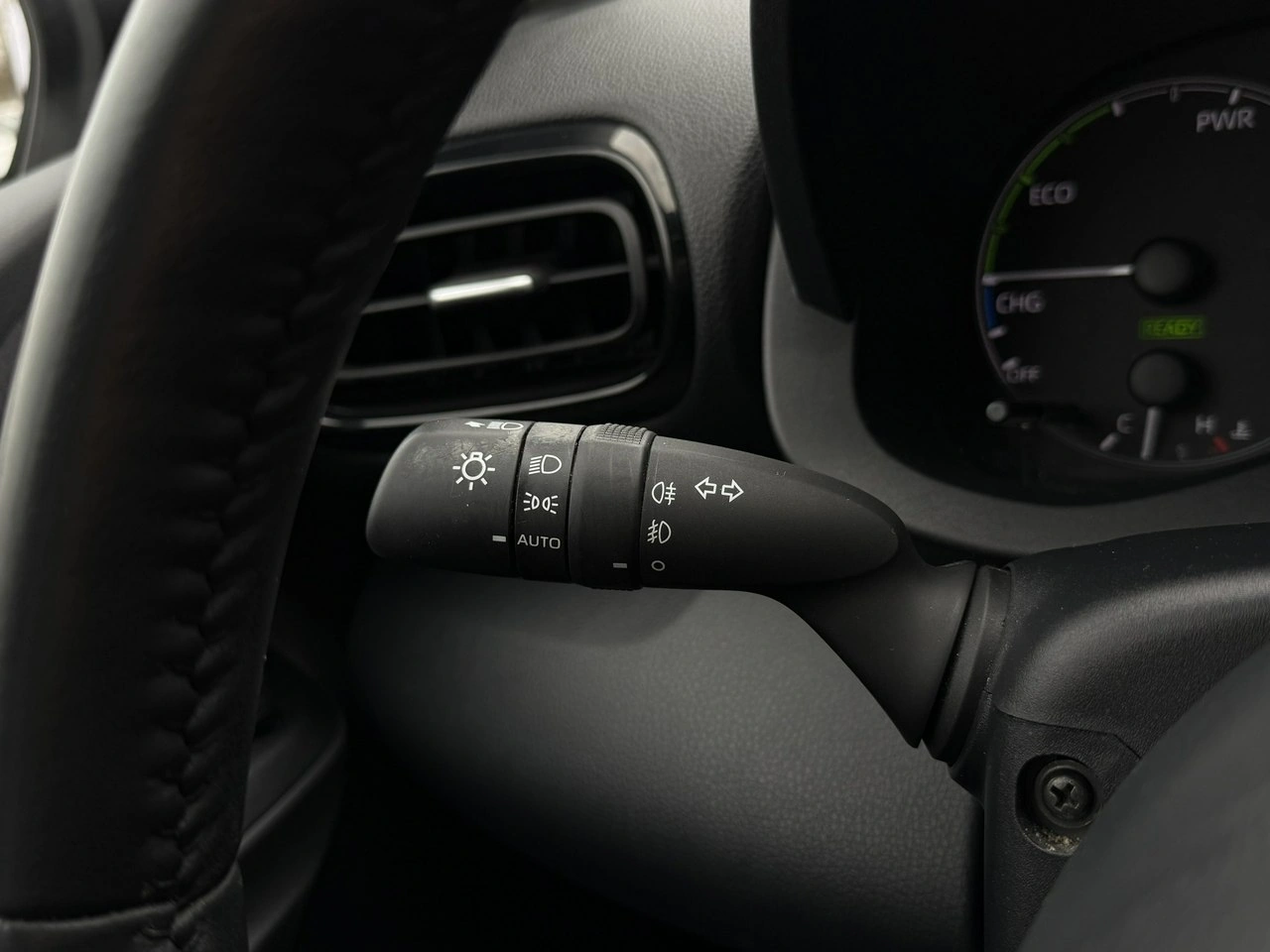 Mazda 2 Hybrid - Zdjęcie 19