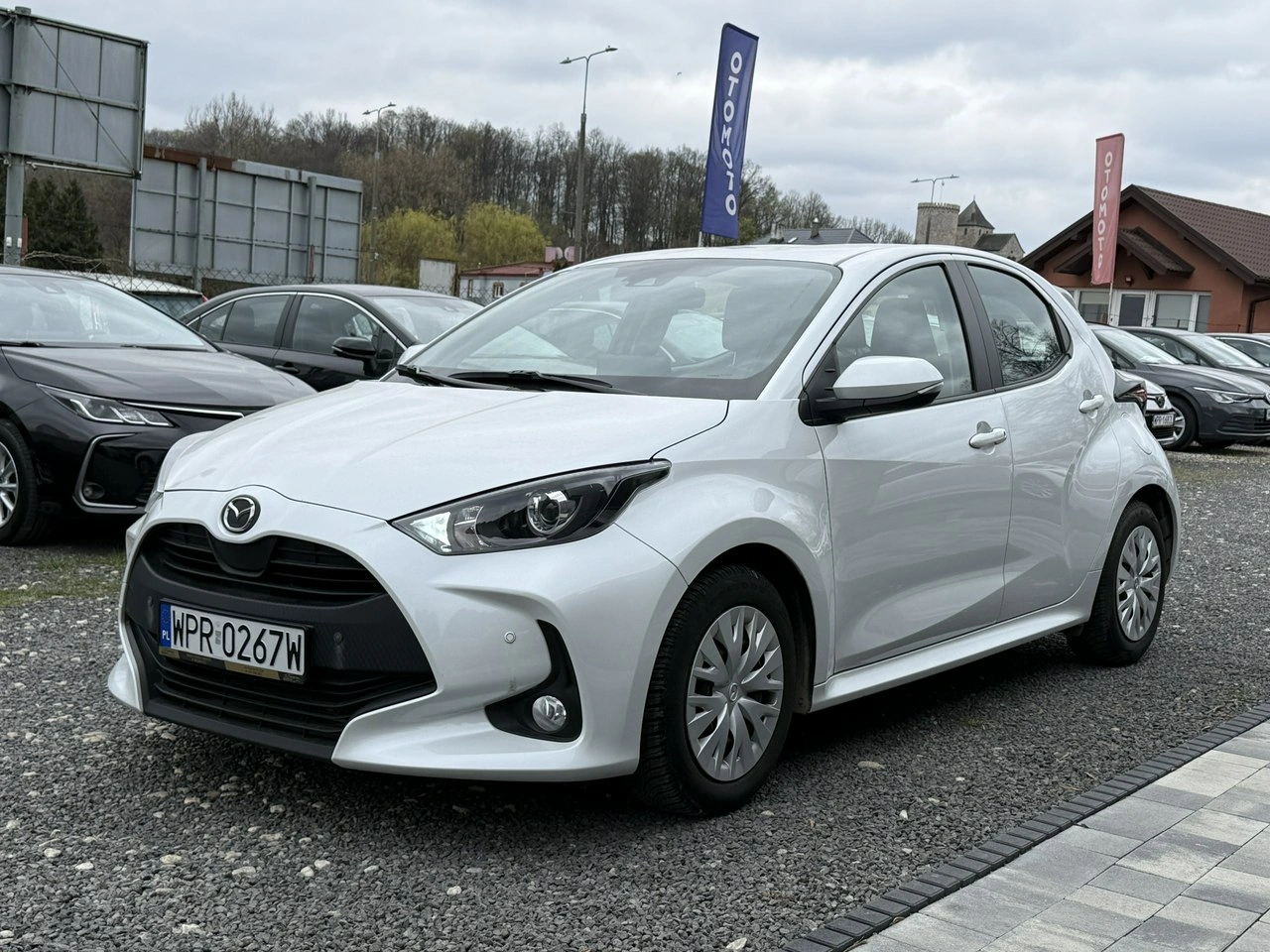Mazda 2 Hybrid - Zdjęcie 2