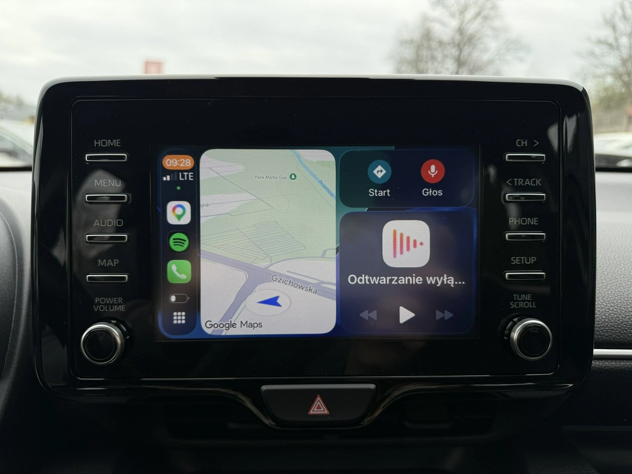 Mazda 2 Hybrid - Zdjęcie 24