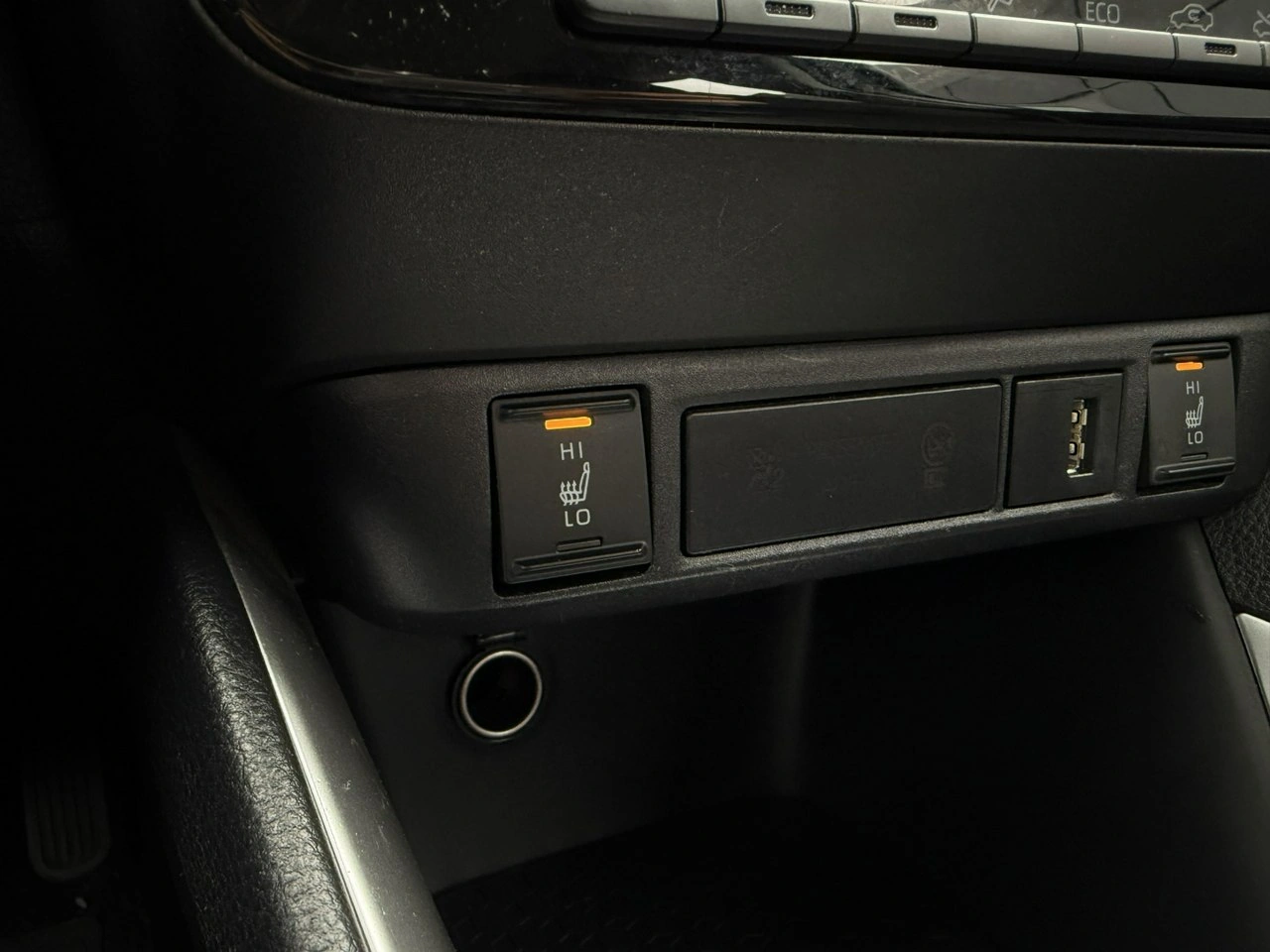 Mazda 2 Hybrid - Zdjęcie 27