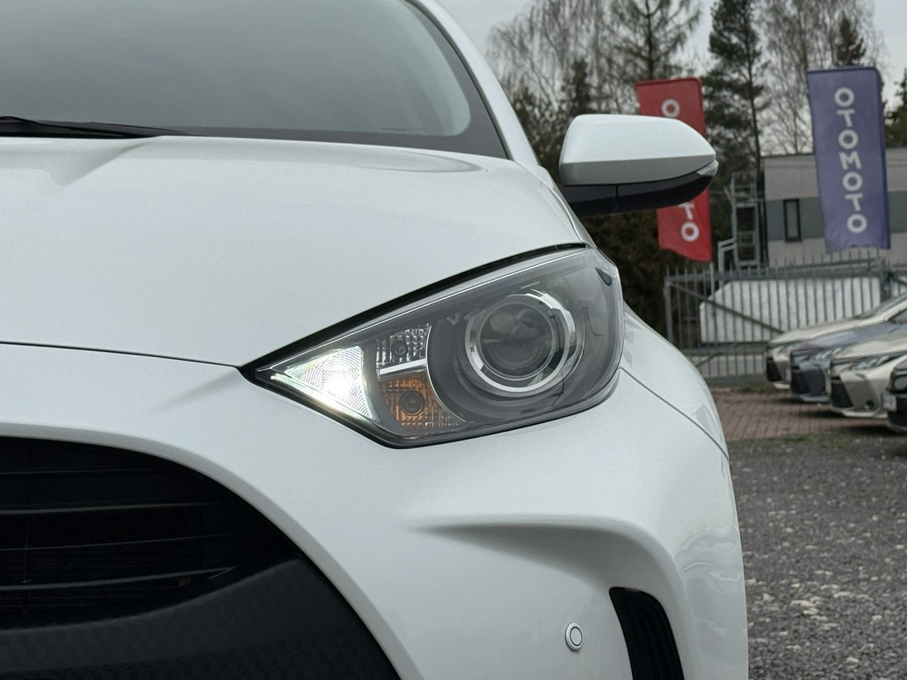 Mazda 2 Hybrid - Zdjęcie 4