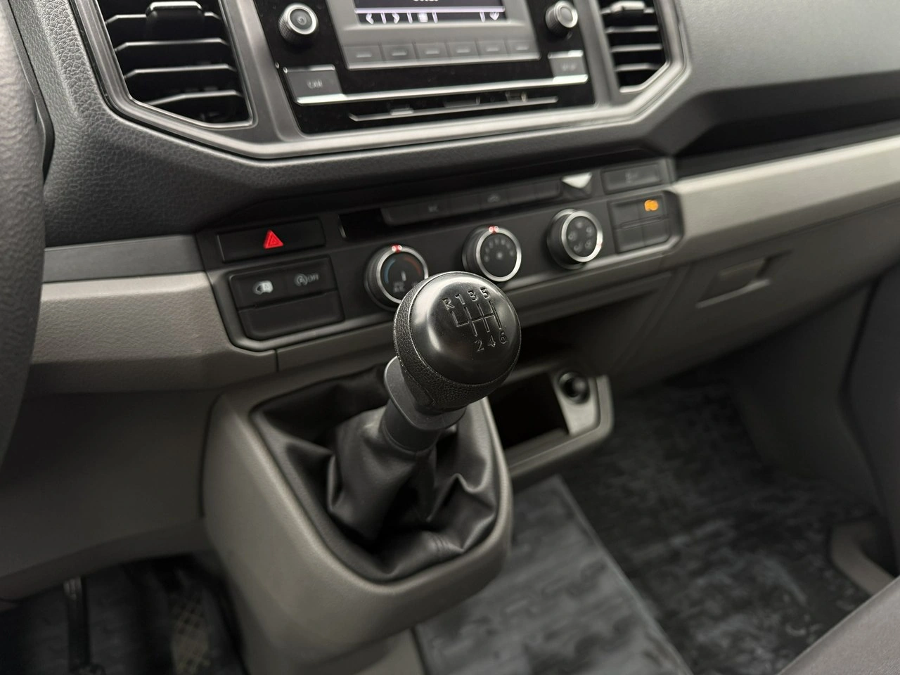 Volkswagen Crafter - Zdjęcie 16