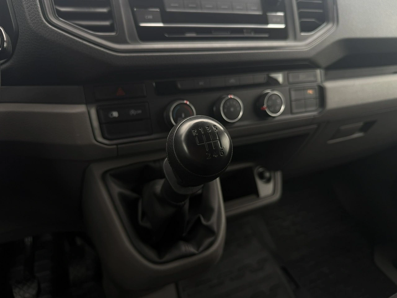 Volkswagen Crafter - Zdjęcie 26