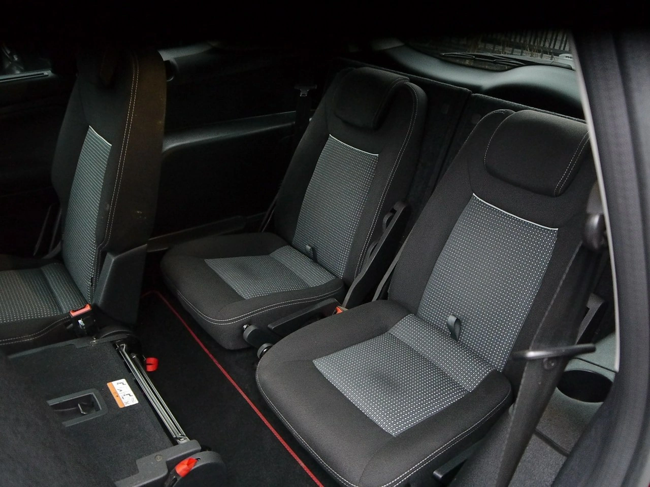 Ford S-Max - Zdjęcie 29