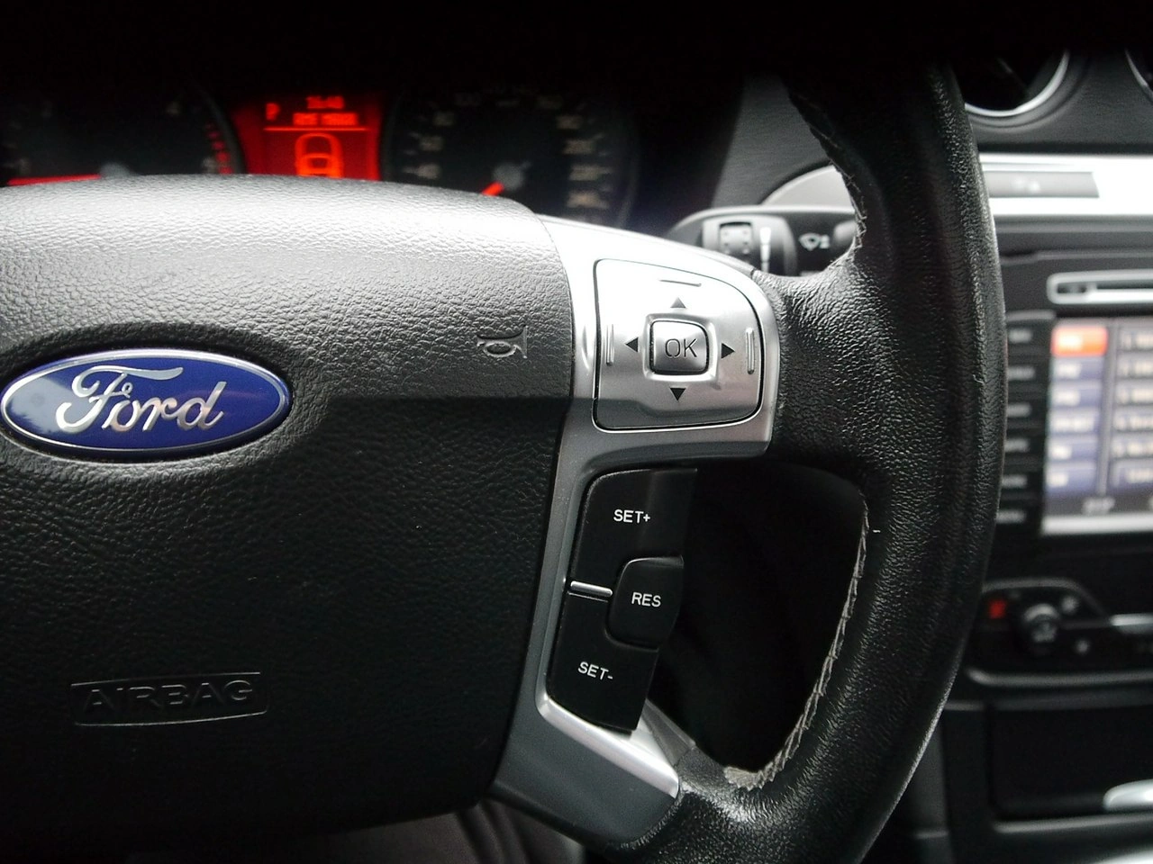 Ford S-Max - Zdjęcie 32