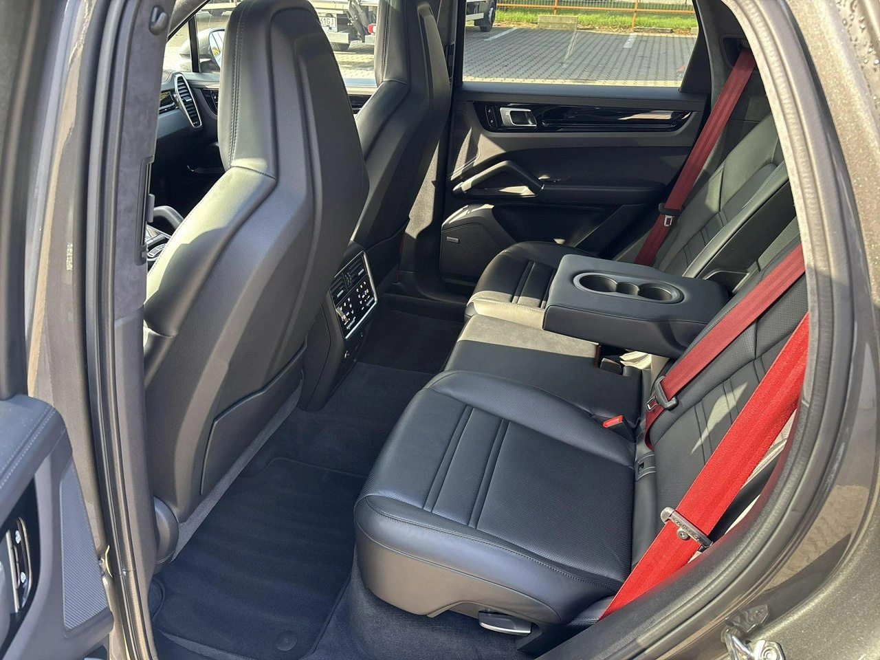 Porsche Cayenne GTS - Zdjęcie 11