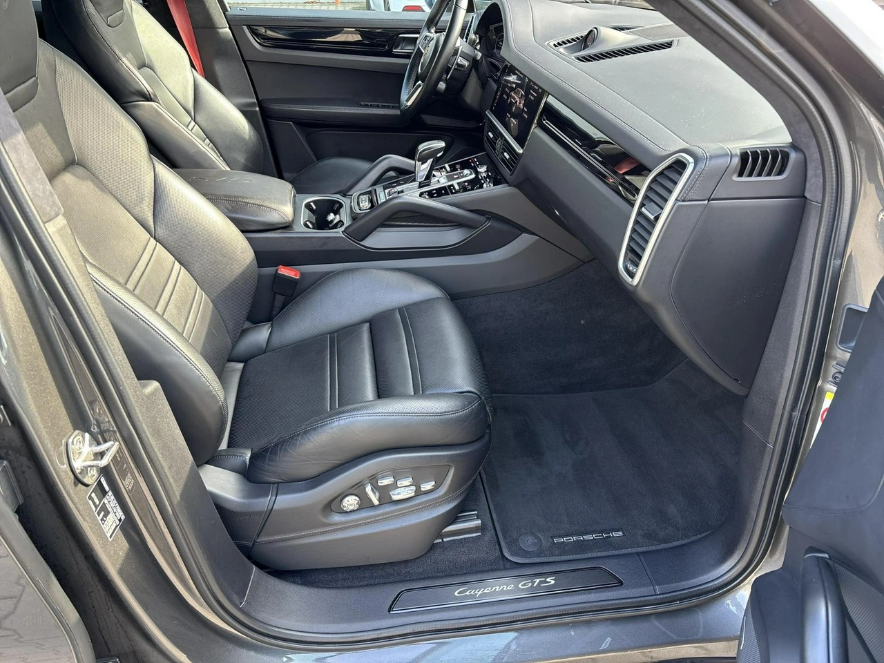 Porsche Cayenne GTS - Zdjęcie 19