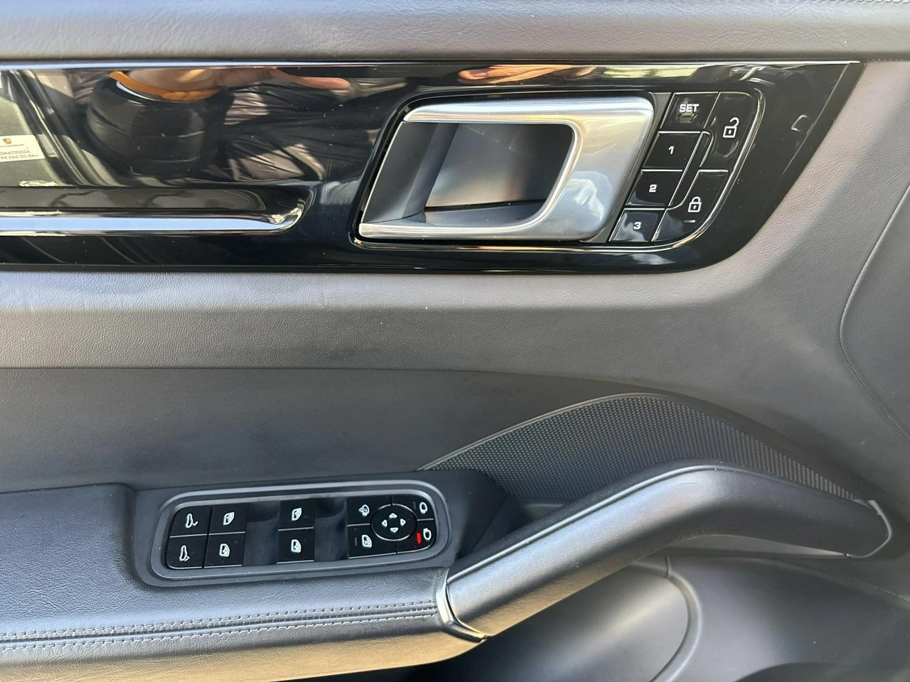 Porsche Cayenne GTS - Zdjęcie 27