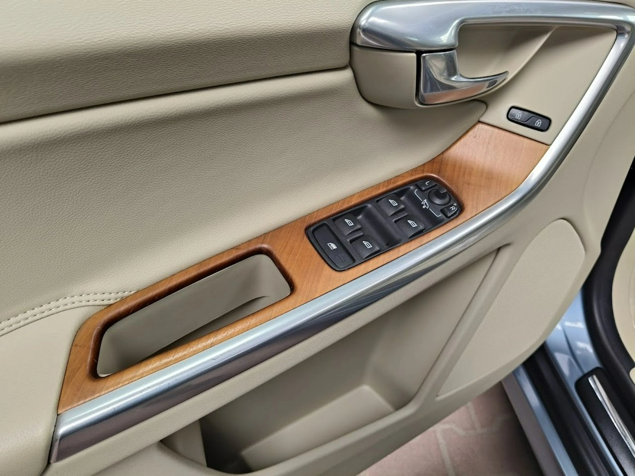 Volvo XC 60 - Zdjęcie 21