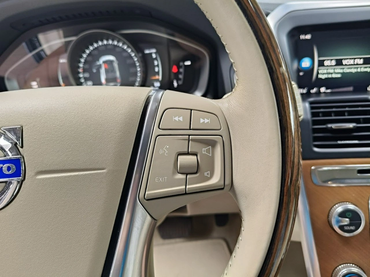 Volvo XC 60 - Zdjęcie 26