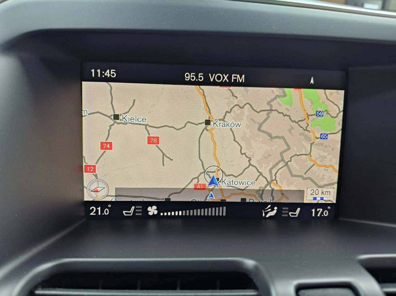 Volvo XC 60 - Zdjęcie 32