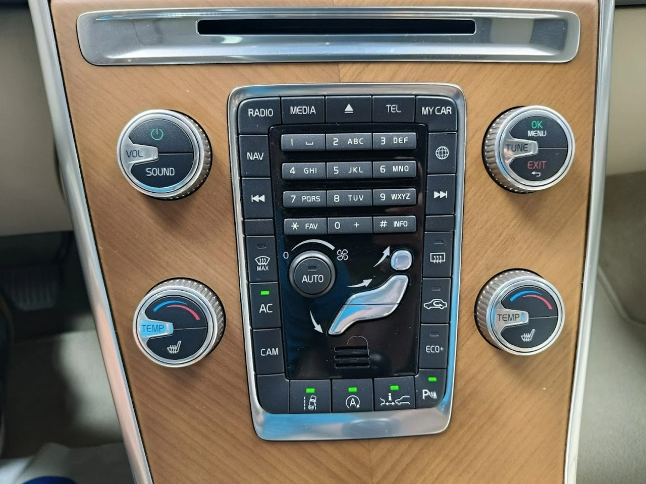 Volvo XC 60 - Zdjęcie 33