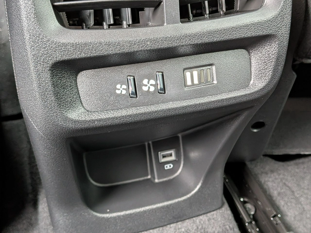 Opel Combo Life - Zdjęcie 18