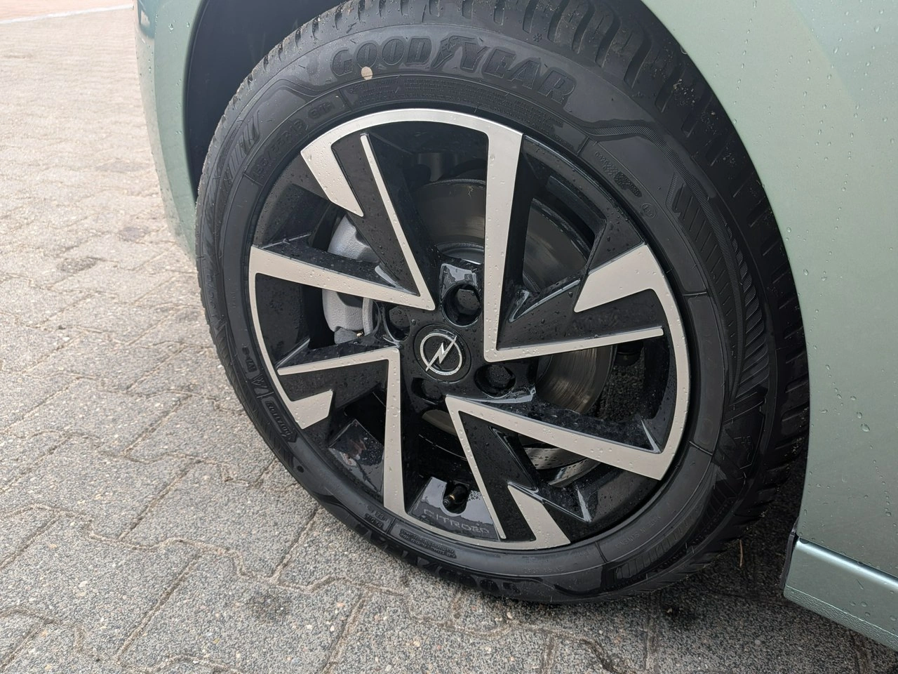 Opel Corsa - Zdjęcie 18