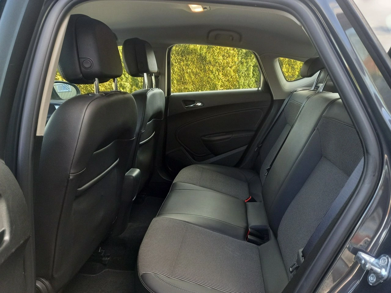 Opel Astra - Zdjęcie 25