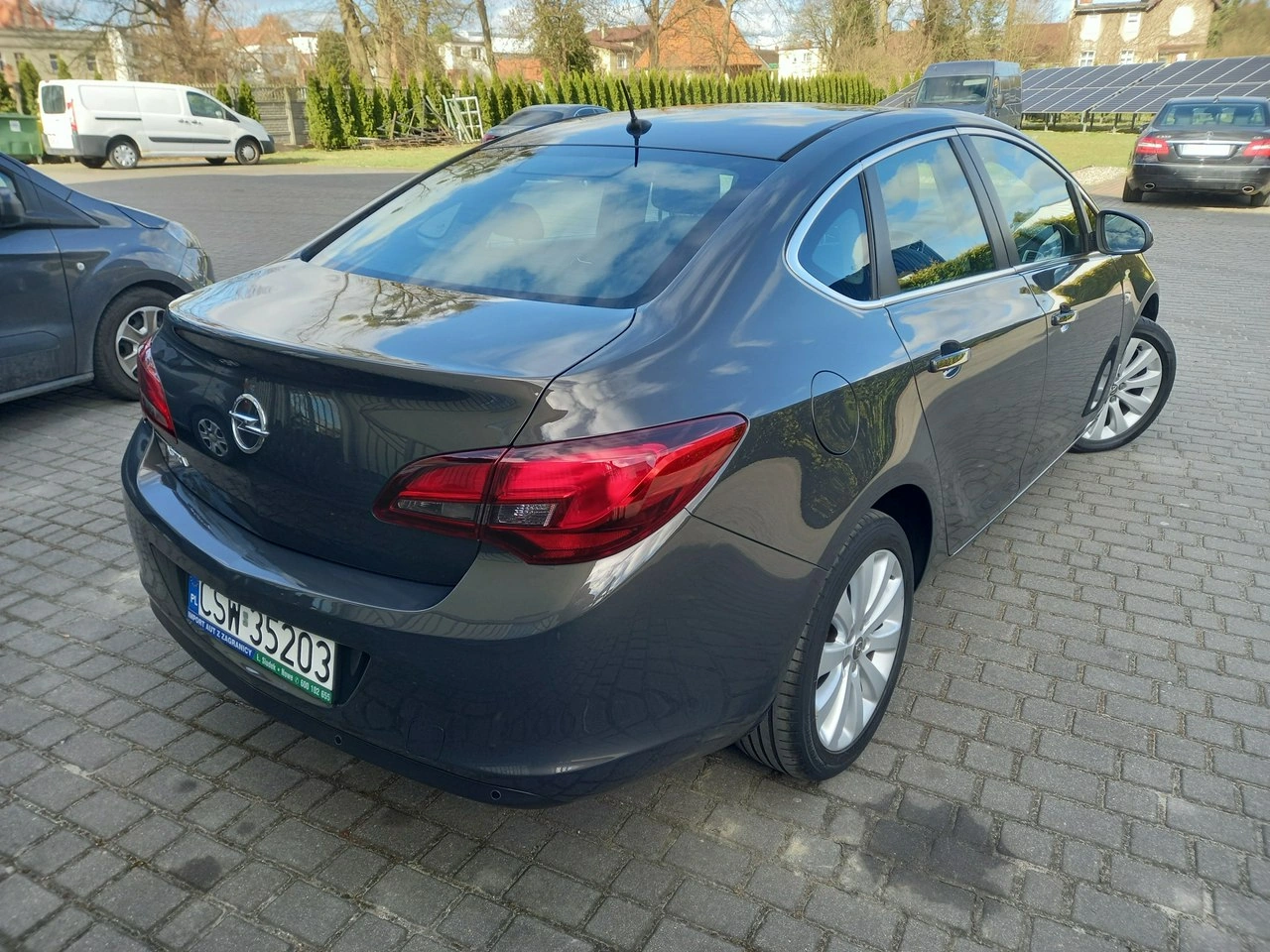 Opel Astra - Zdjęcie 4