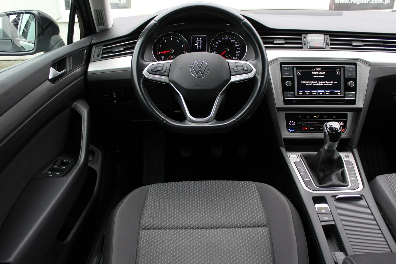 Volkswagen Passat - Zdjęcie 11