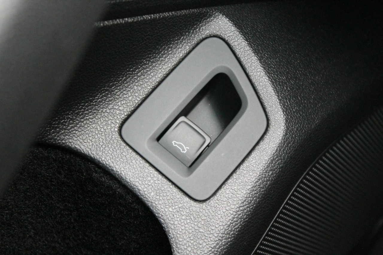 Volkswagen Passat - Zdjęcie 24