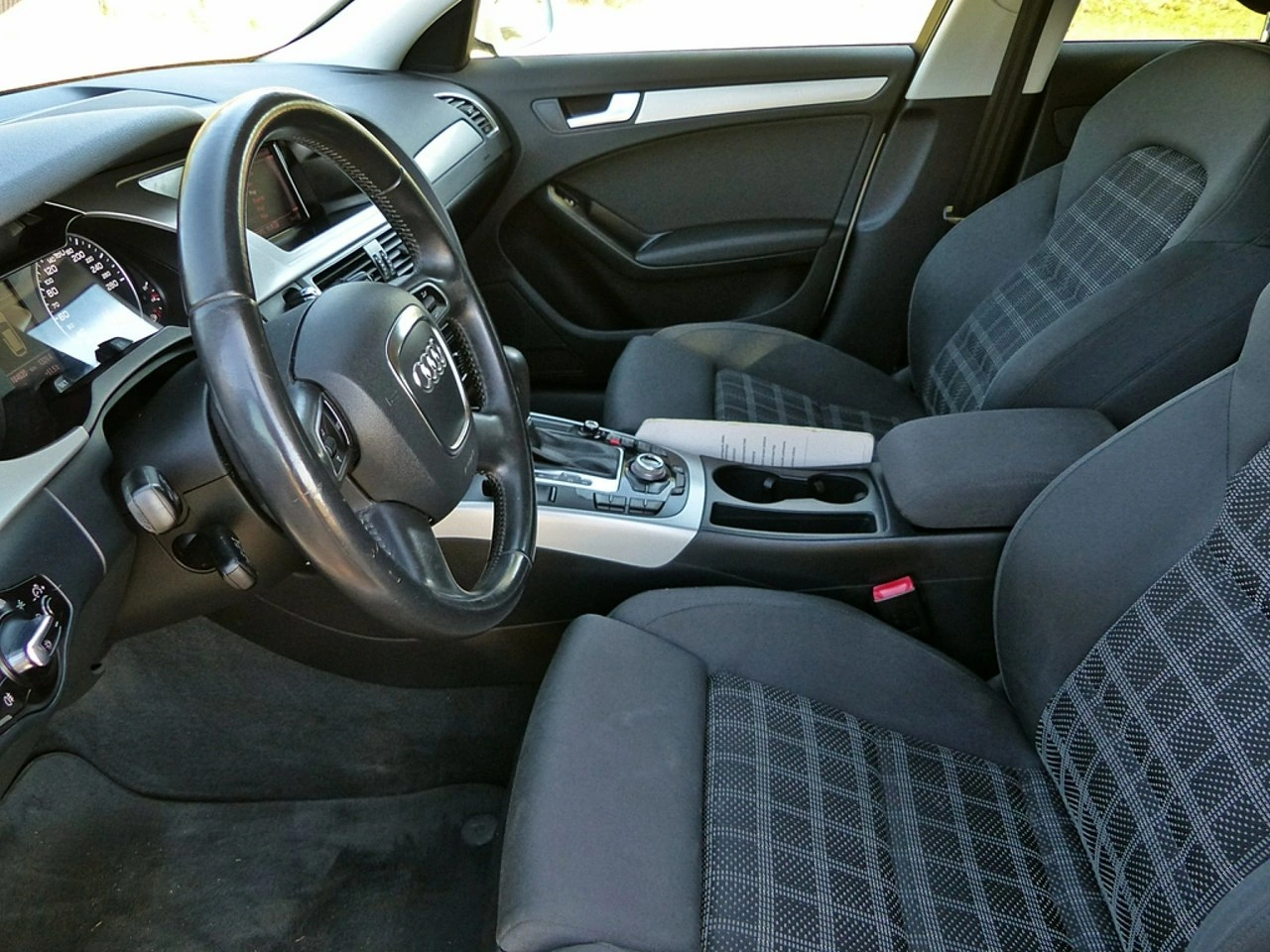 Audi A4 - Zdjęcie 18