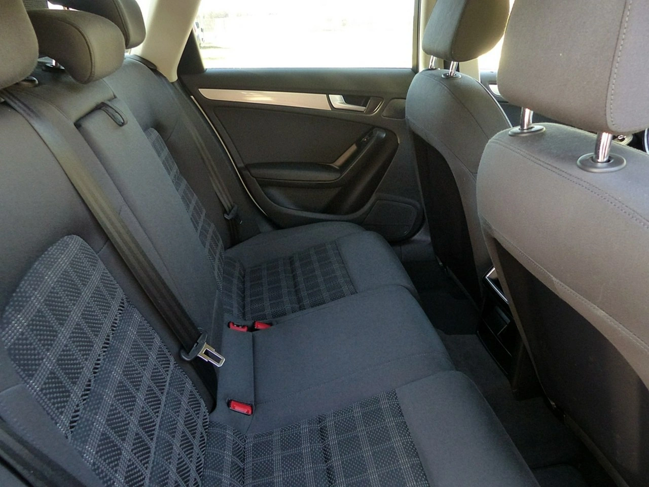 Audi A4 - Zdjęcie 22