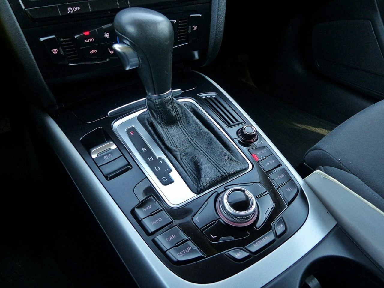 Audi A4 - Zdjęcie 33