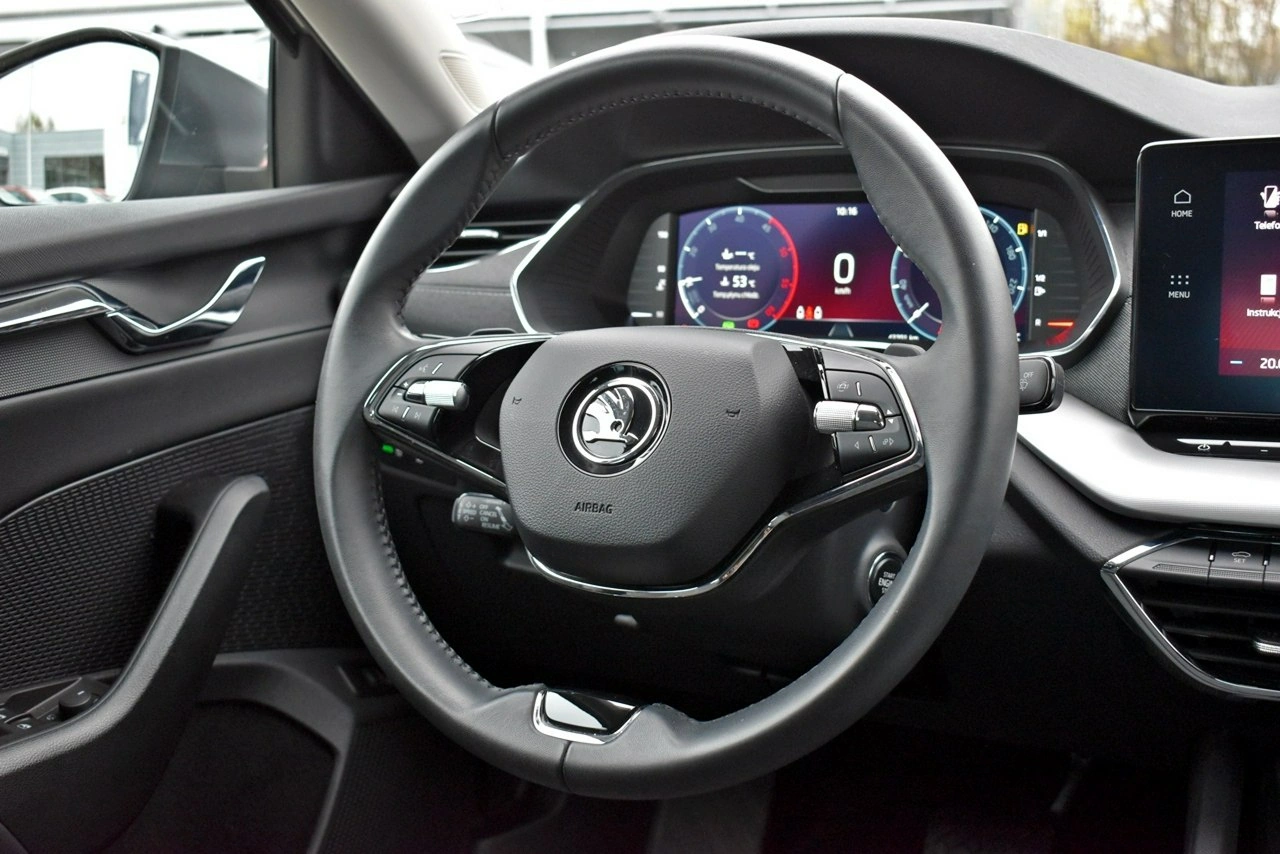 Skoda Octavia - Zdjęcie 17