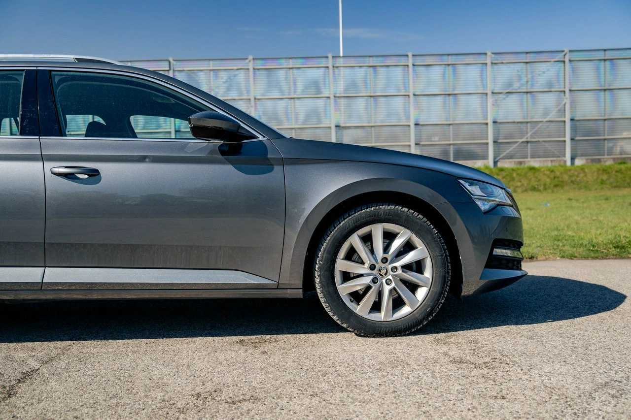 Skoda Superb - Zdjęcie 7