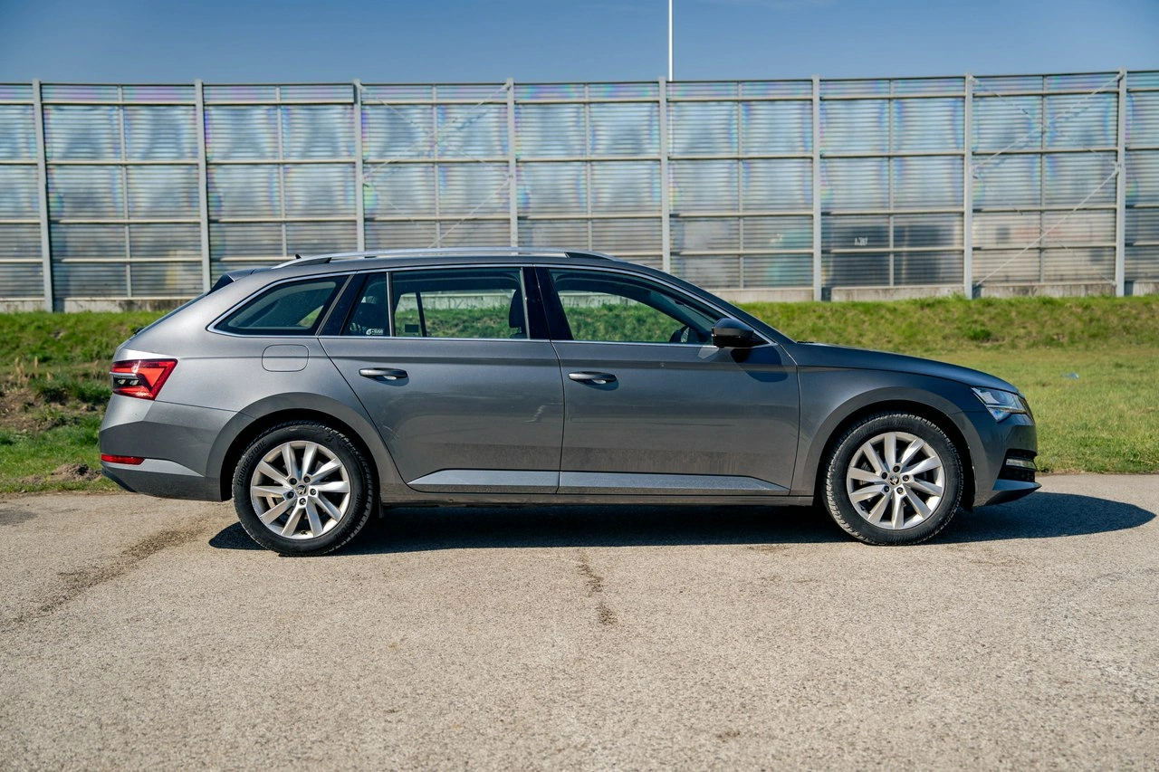 Skoda Superb - Zdjęcie 8