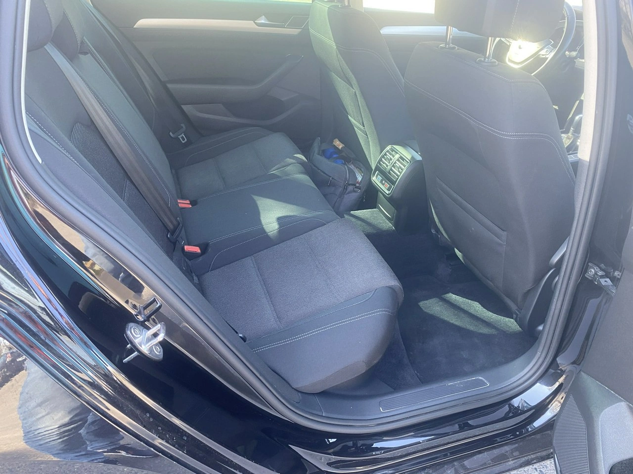 Volkswagen Passat - Zdjęcie 19