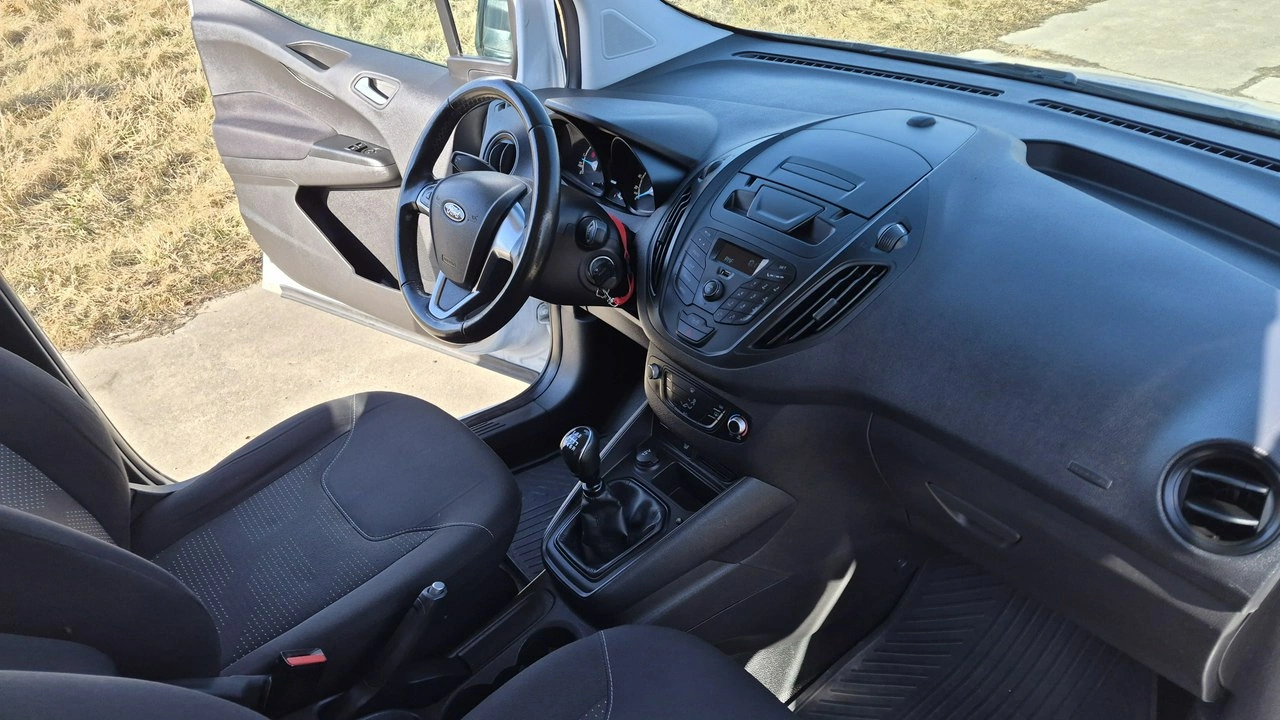 Ford Transit Courier - Zdjęcie 12