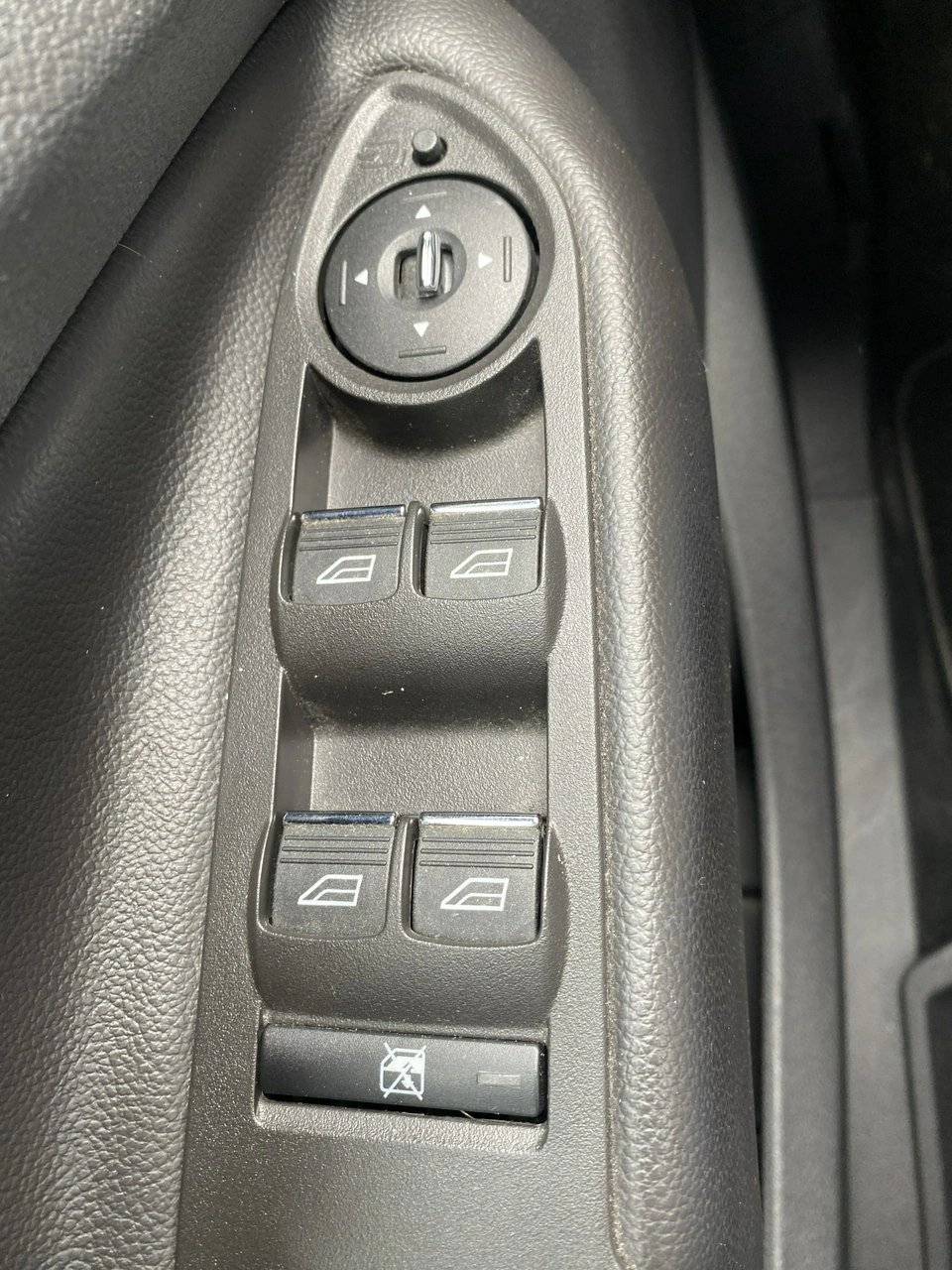 Ford Kuga - Zdjęcie 15