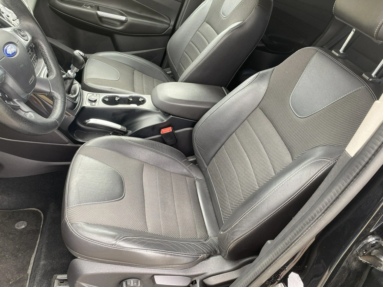 Ford Kuga - Zdjęcie 19