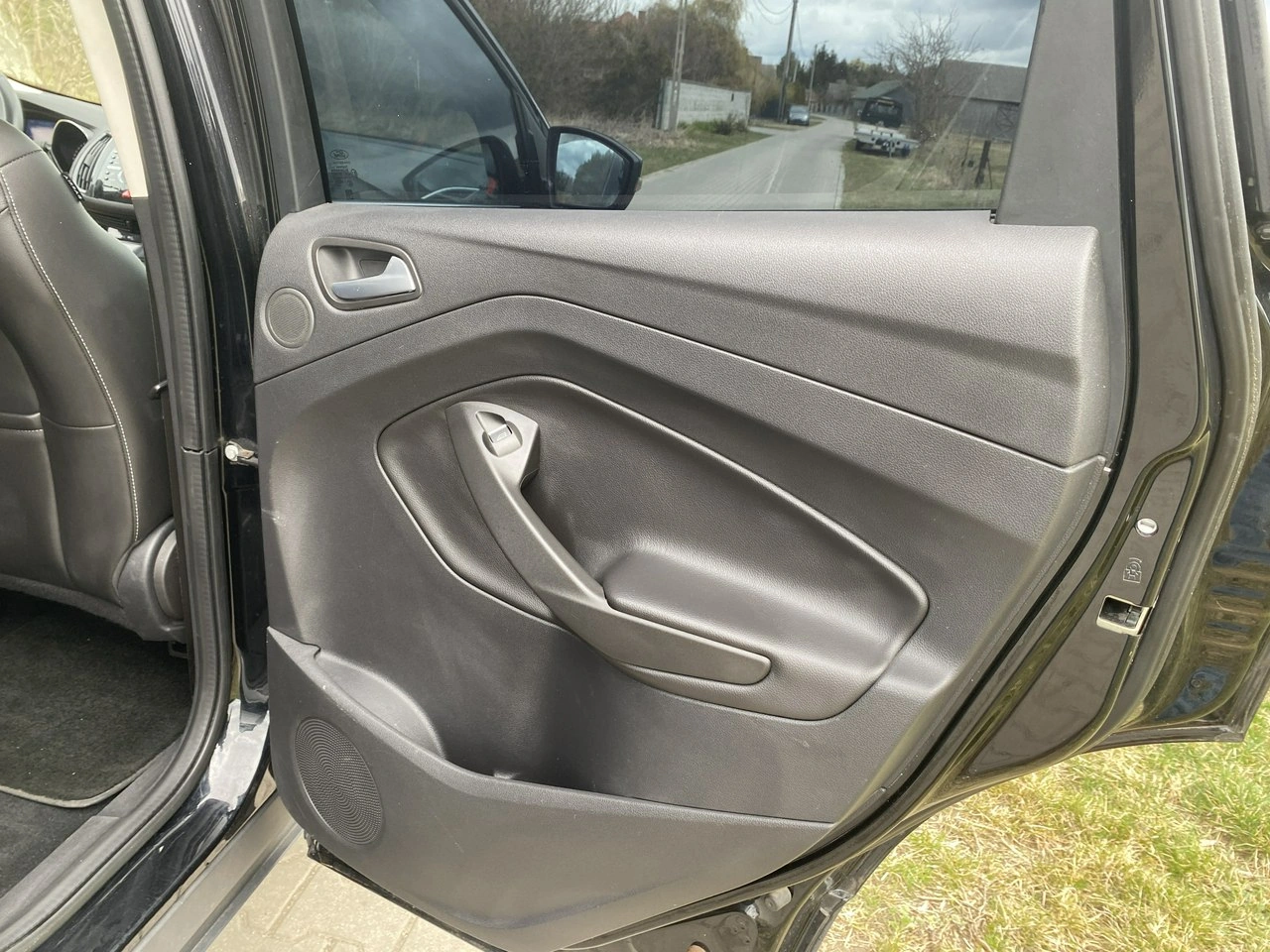 Ford Kuga - Zdjęcie 26