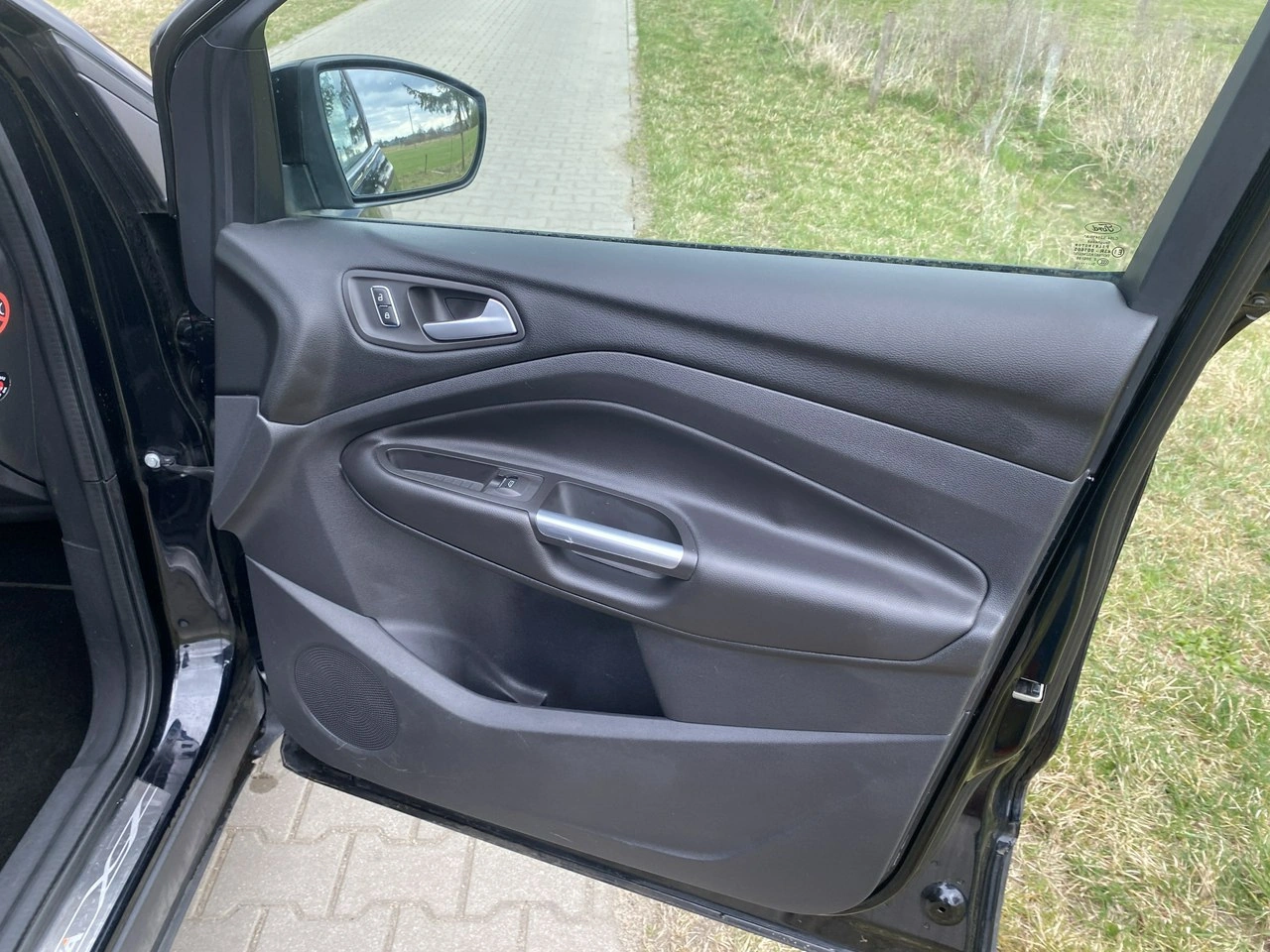 Ford Kuga - Zdjęcie 28