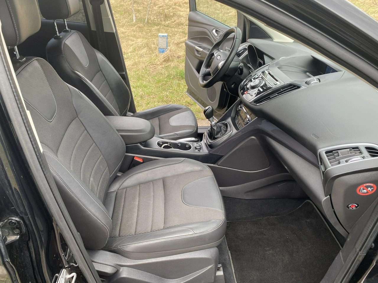 Ford Kuga - Zdjęcie 29