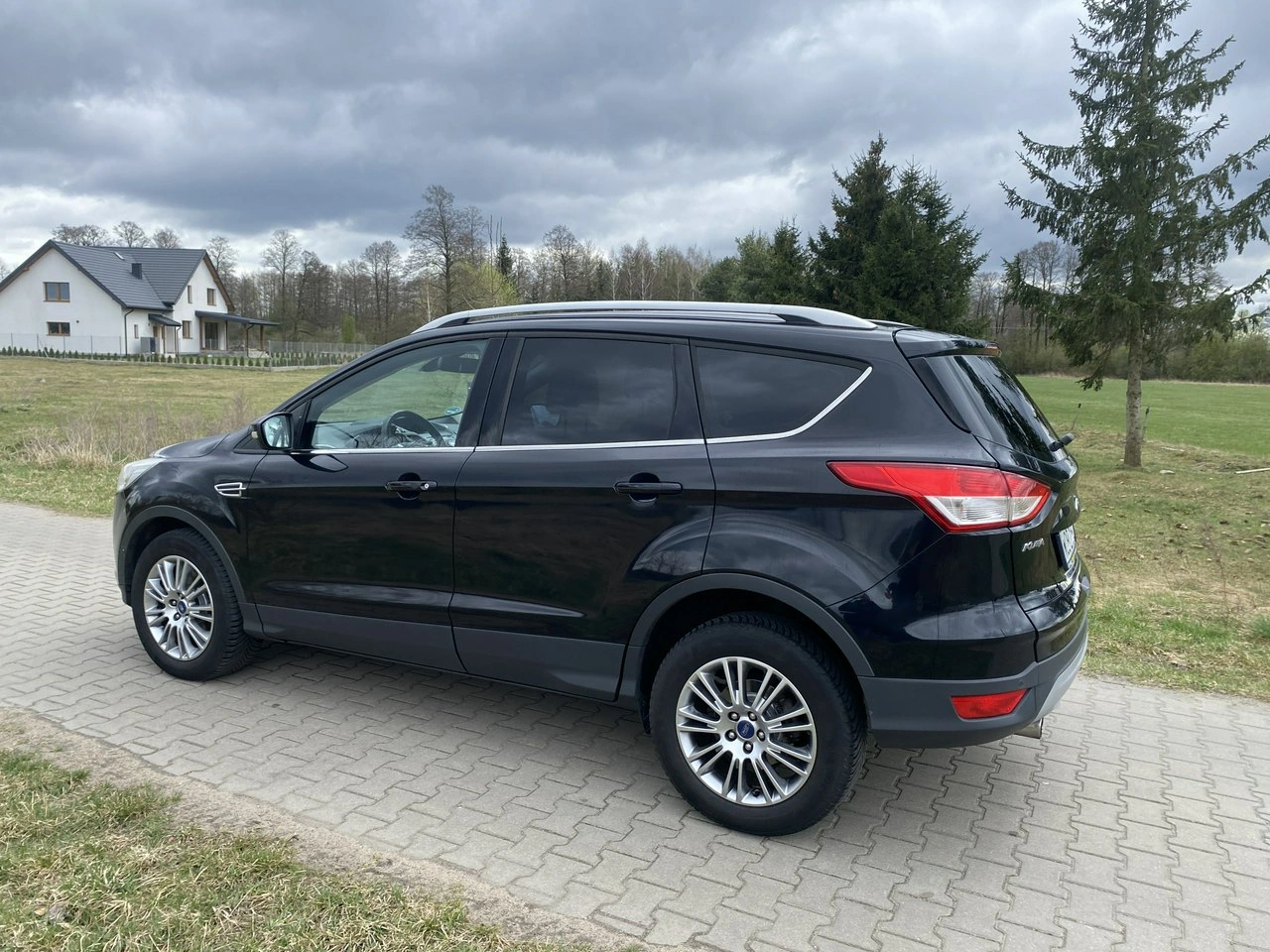 Ford Kuga - Zdjęcie 3