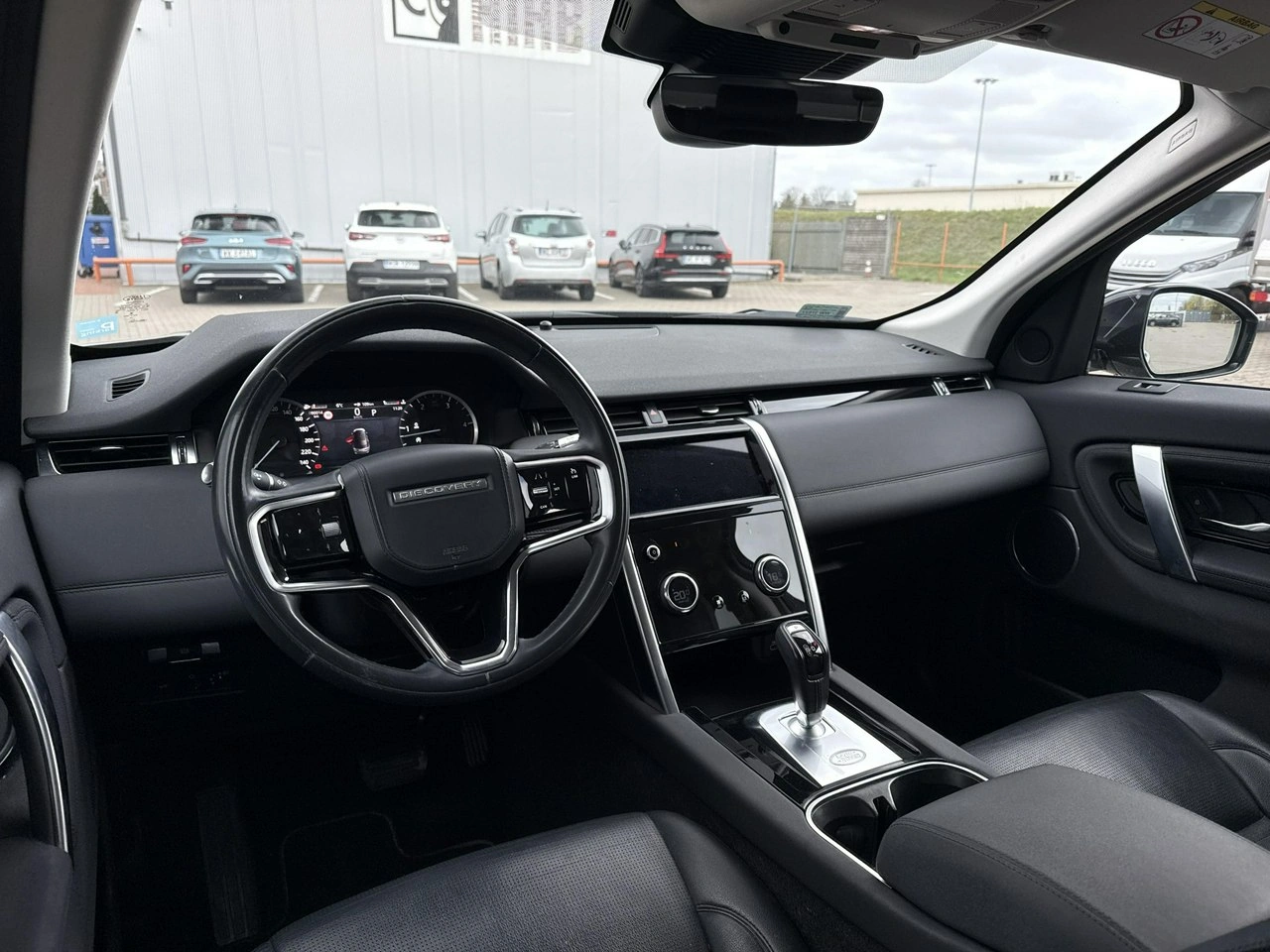 Land Rover Discovery Sport - Zdjęcie 12