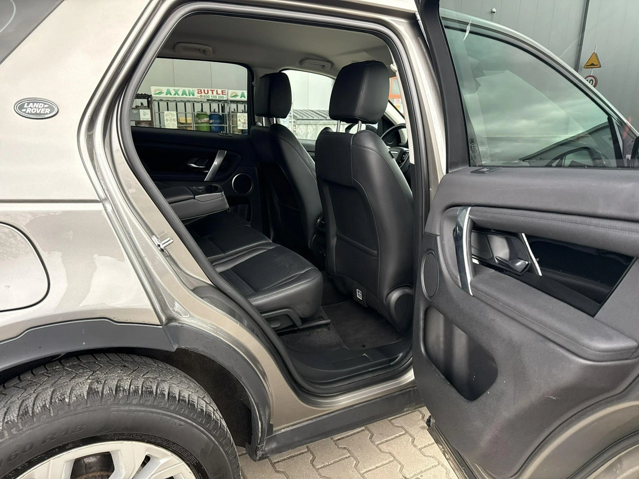 Land Rover Discovery Sport - Zdjęcie 17