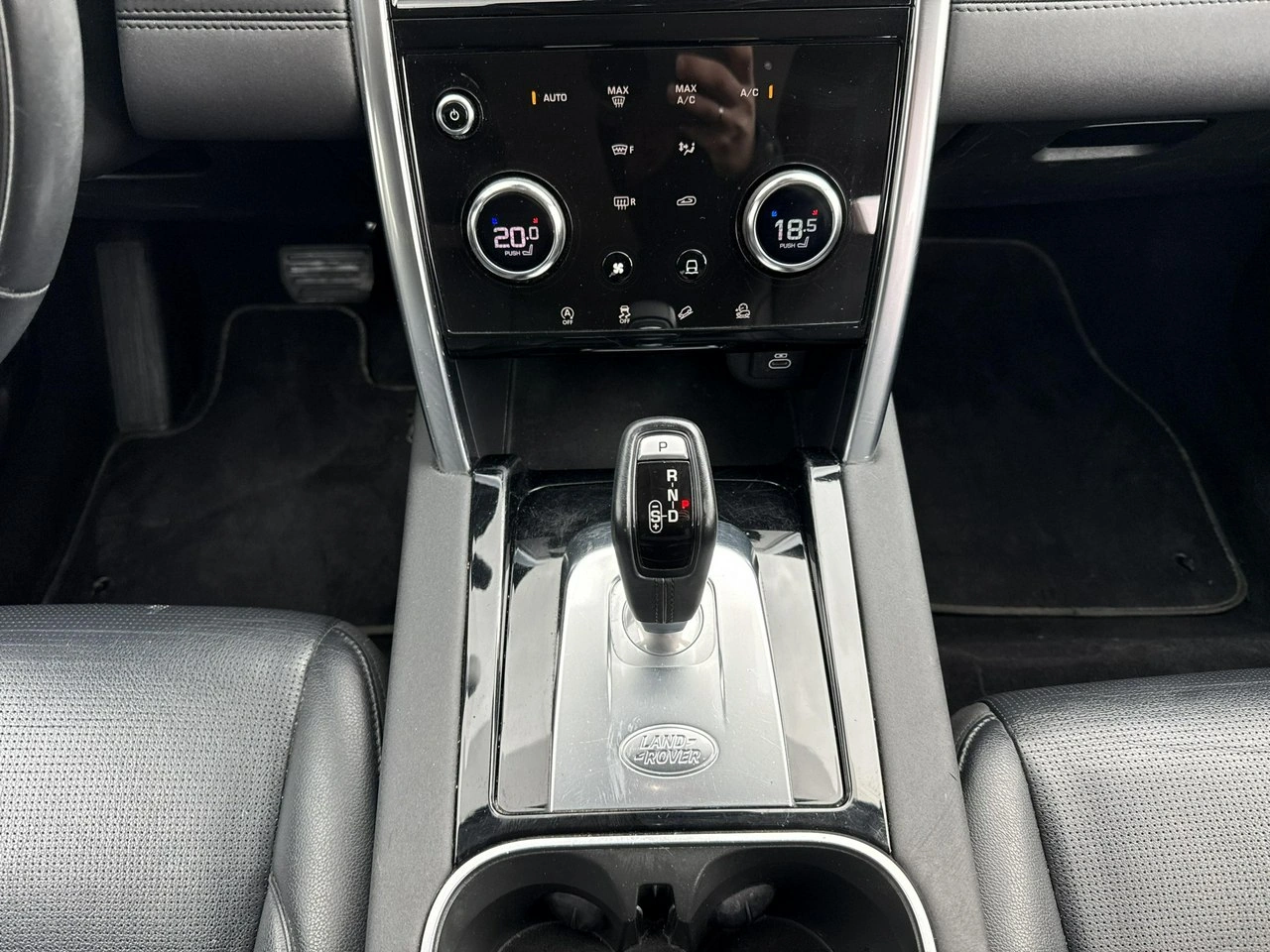 Land Rover Discovery Sport - Zdjęcie 24