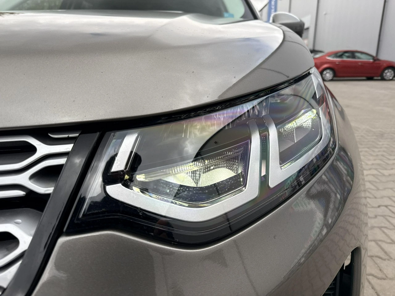 Land Rover Discovery Sport - Zdjęcie 8