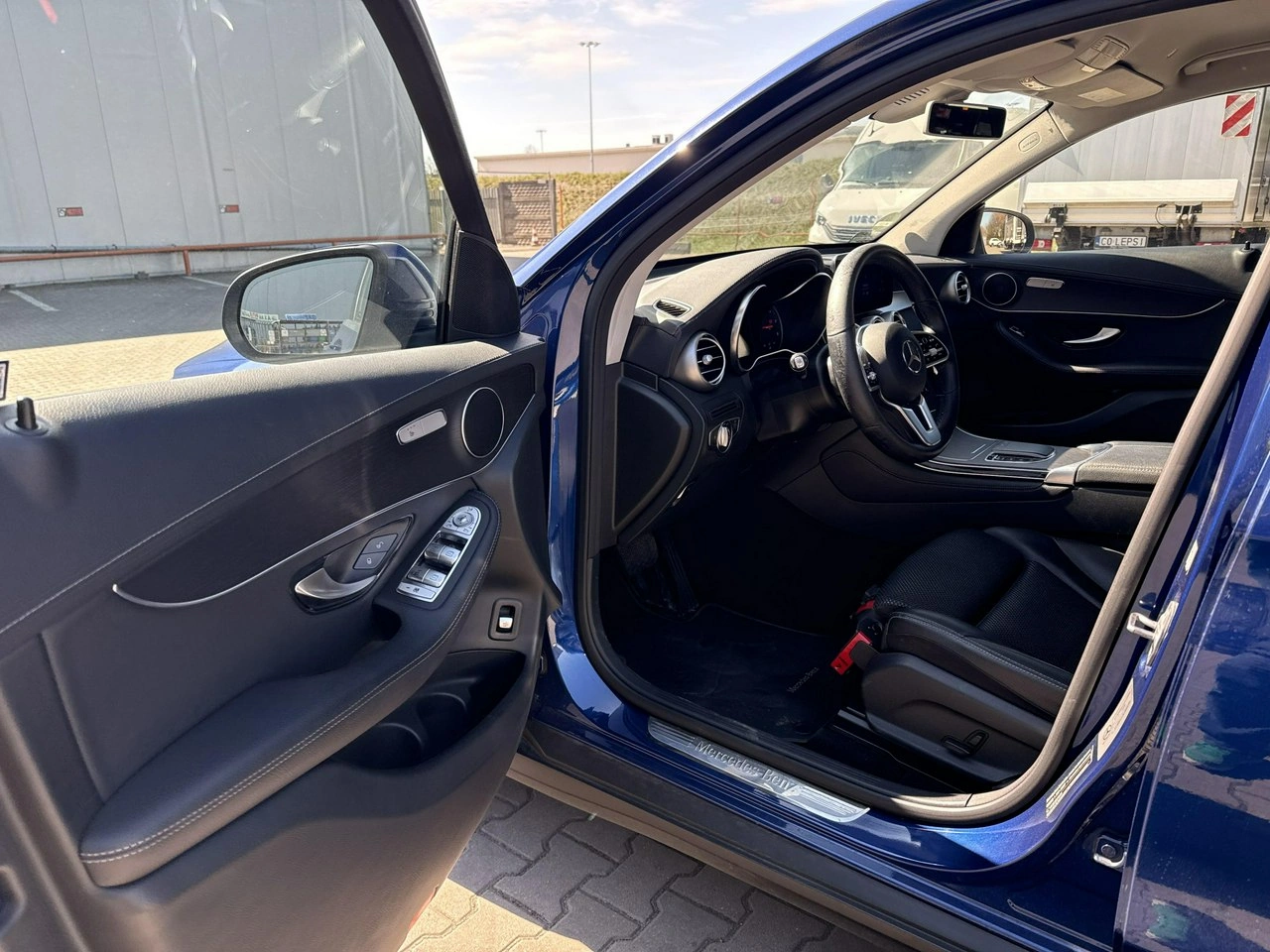 Mercedes GLC 200 - Zdjęcie 9