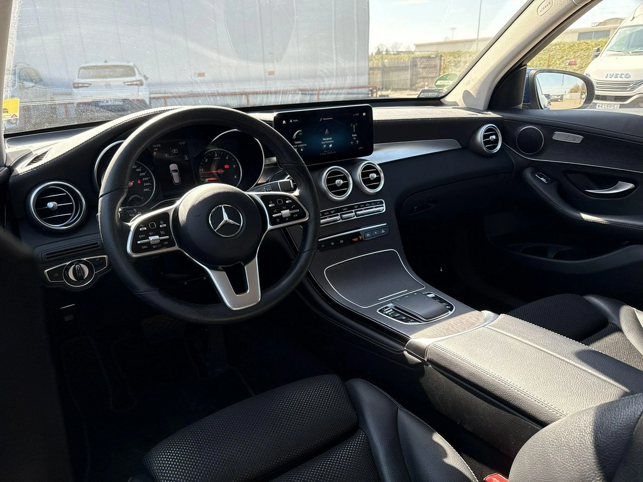 Mercedes GLC 200 - Zdjęcie 12